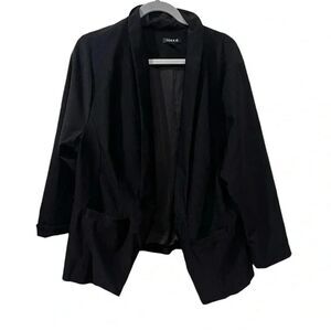 Torrid Black Crepe Cuffed Blazer Single Button Suit Jacket Career size 4 goth